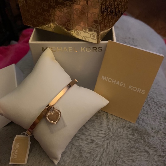 Michael Kors bangle bracelet,Rose Gold tone HEART, - Picture 7 of 8